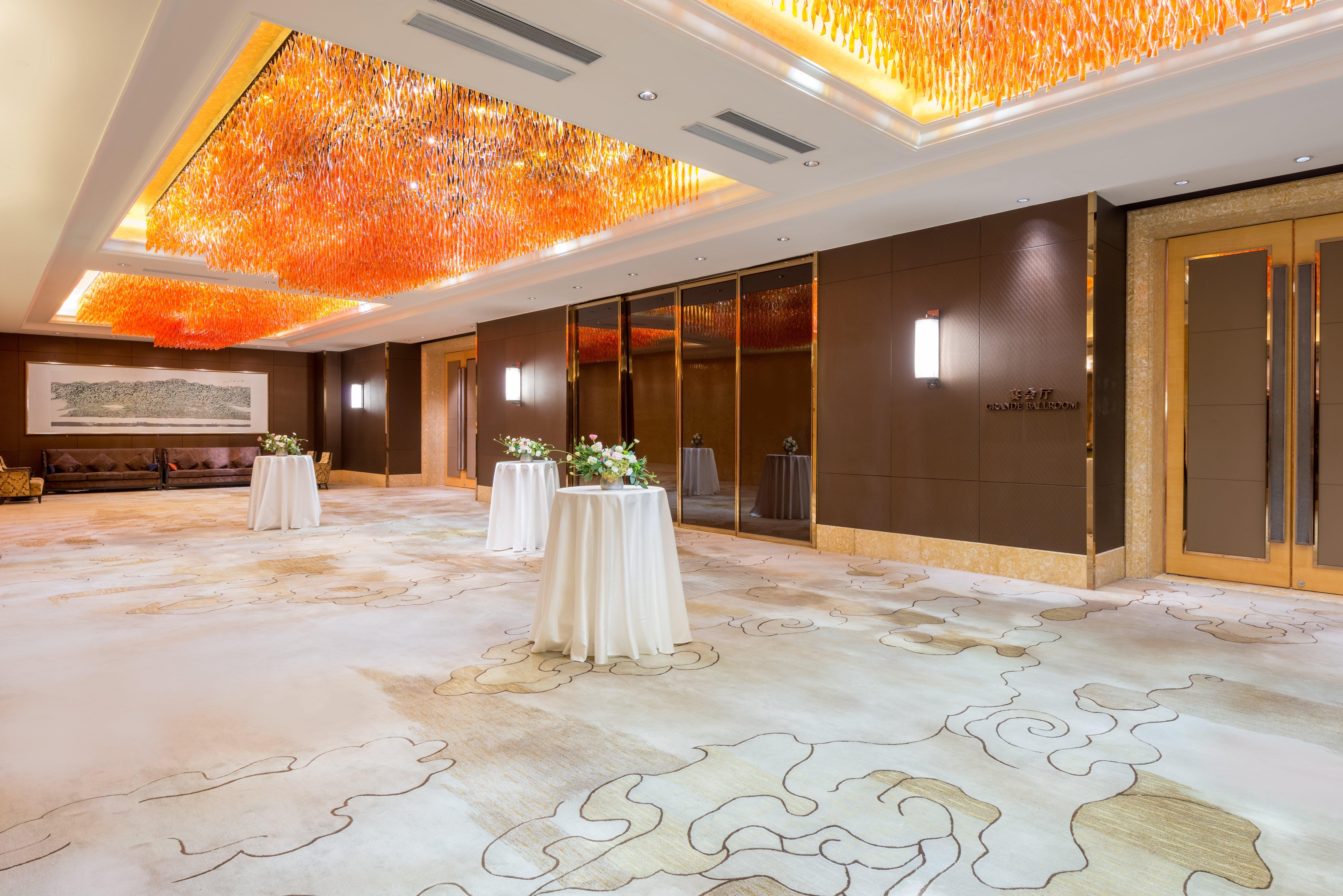Crowne Plaza Hotel Lanzhou By Ihg Exterior photo