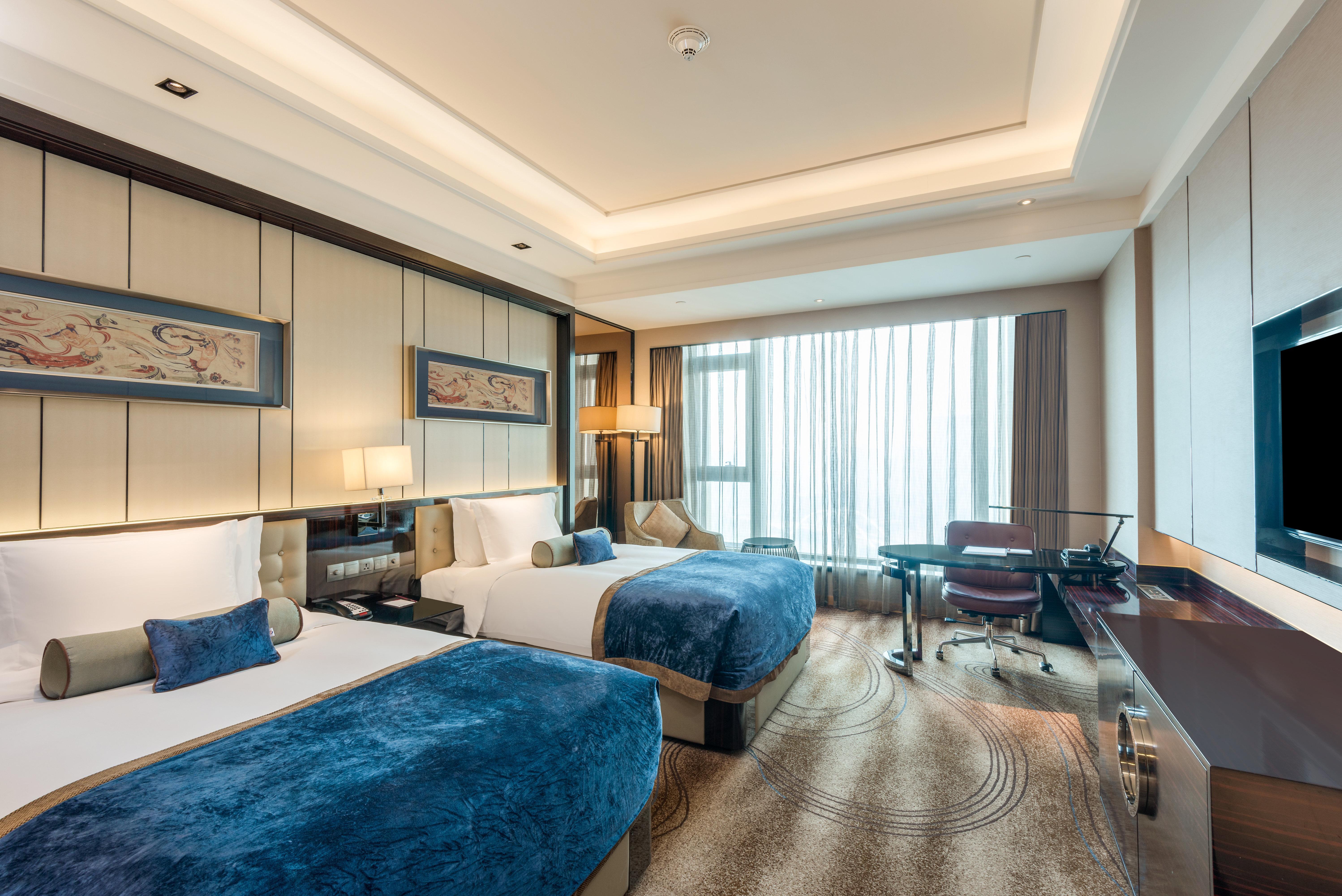 Crowne Plaza Hotel Lanzhou By Ihg Exterior photo