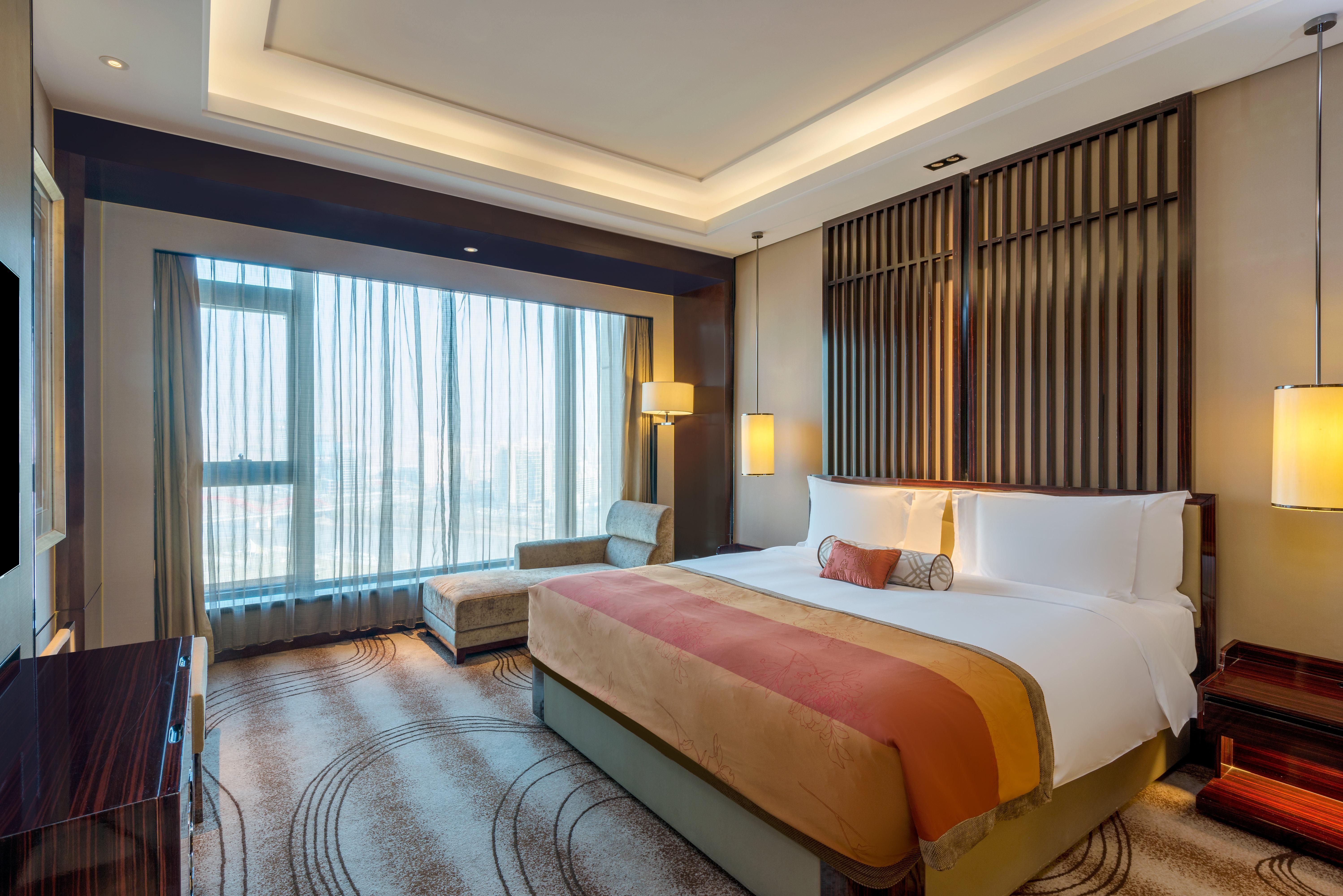 Crowne Plaza Hotel Lanzhou By Ihg Exterior photo