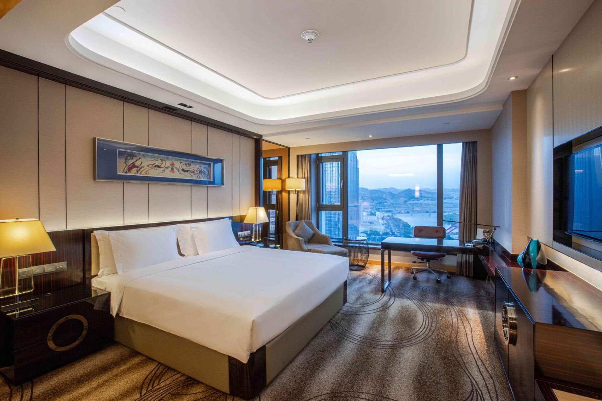 Crowne Plaza Hotel Lanzhou By Ihg Exterior photo