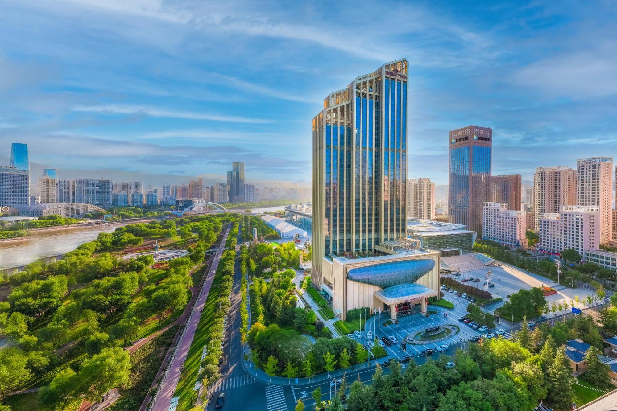 Crowne Plaza Hotel Lanzhou By Ihg Exterior photo