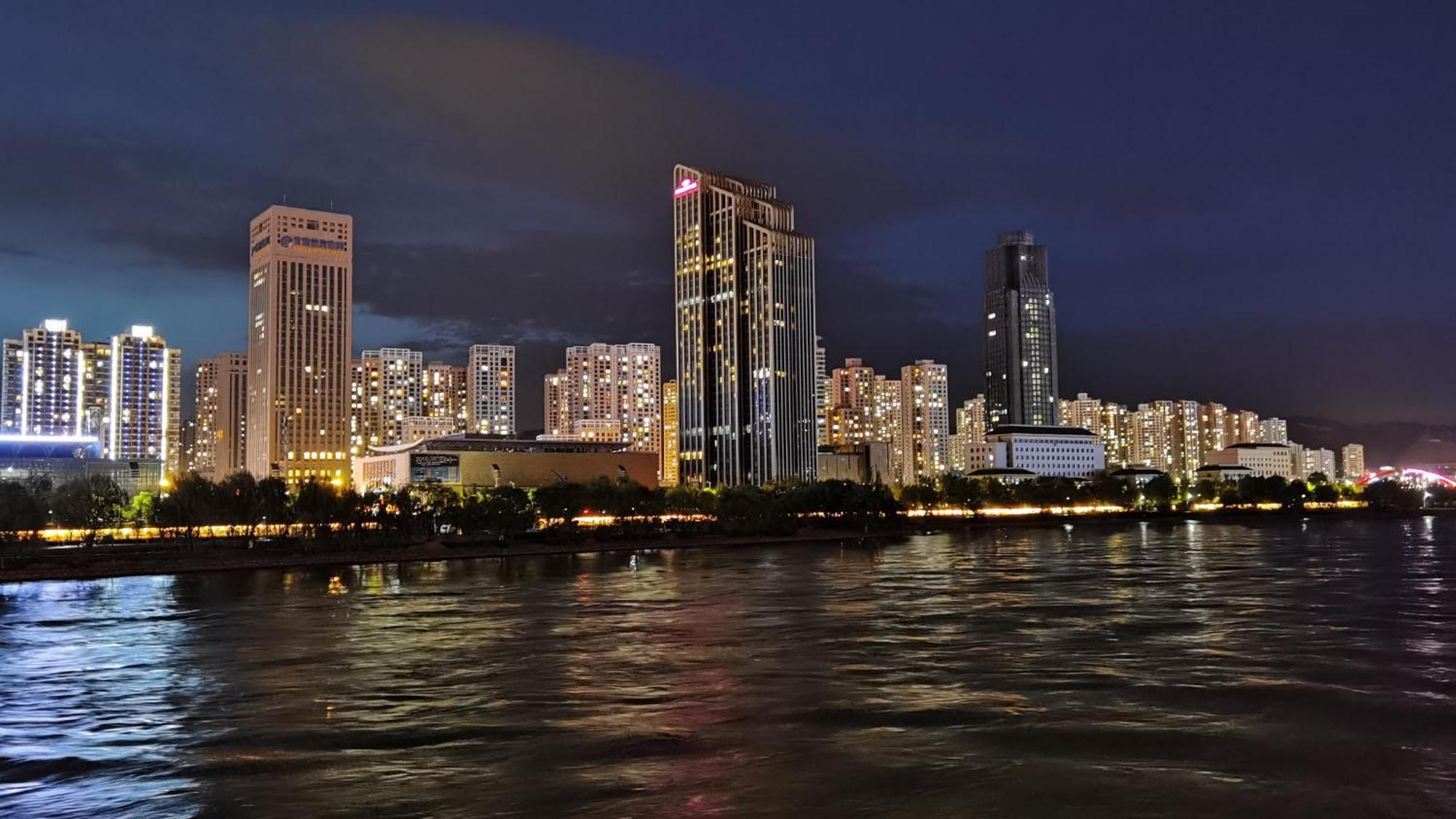 Crowne Plaza Hotel Lanzhou By Ihg Exterior photo